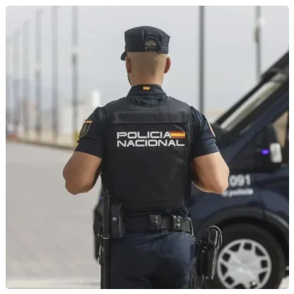 Abogado militar y abogado penal militar.