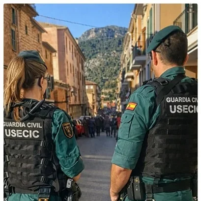 Abogado militar y abogado penal militar.